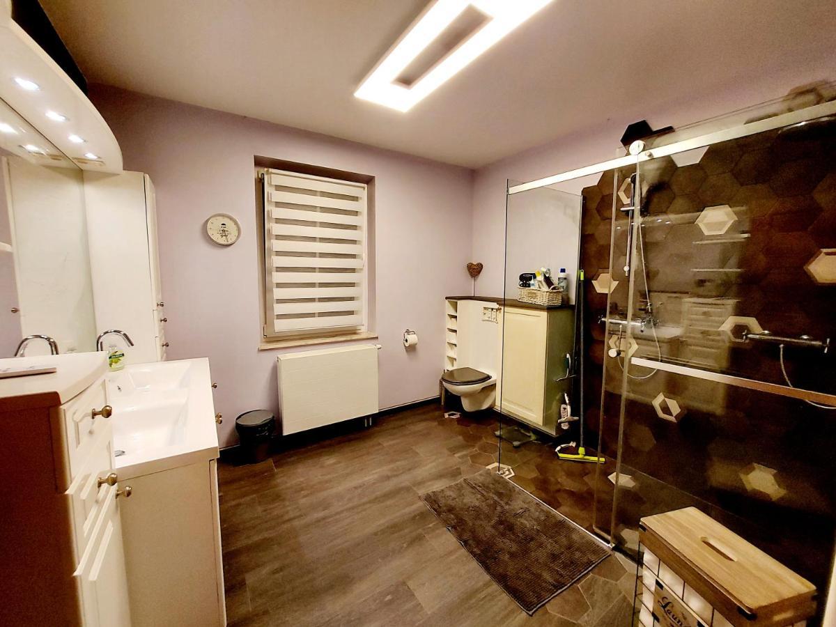 Joli Nid Au Coeur Des Ardennes Apartment Bievre Bagian luar foto